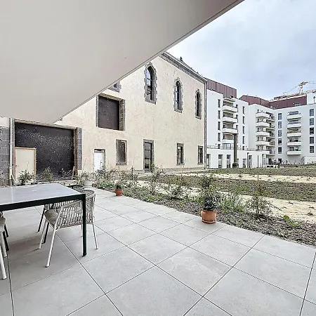 Apartment Les Allees Blatin Hypercentre Terrasse 3p *